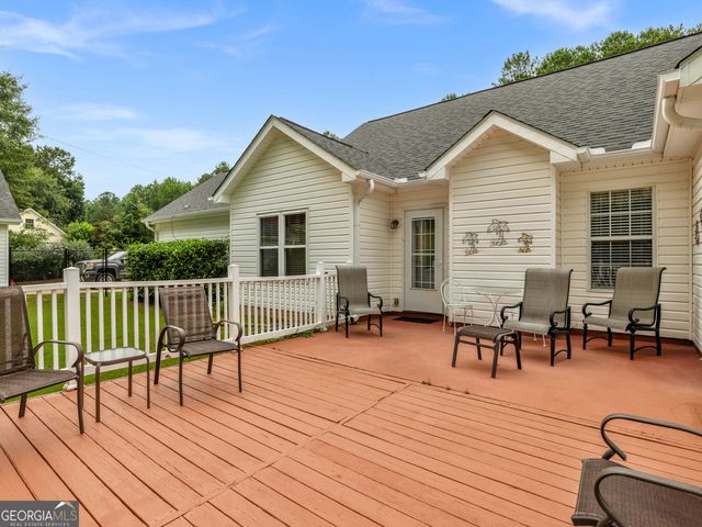 122 Old Stonewall Drive, Locust Grove, GA 30248