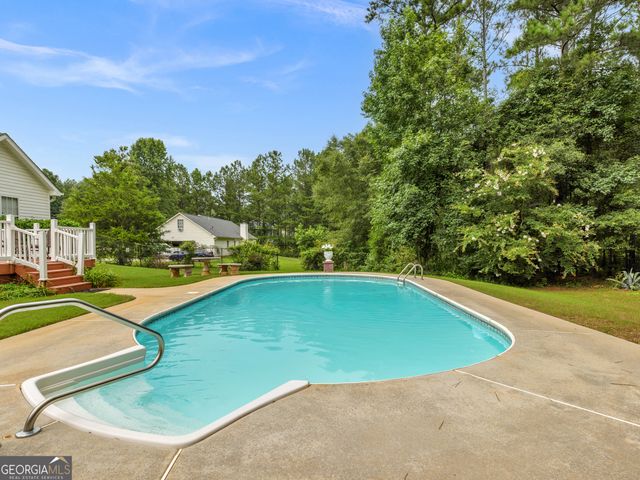 122 Old Stonewall Drive, Locust Grove, GA 30248