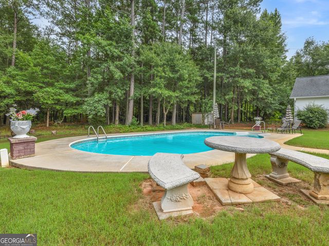 122 Old Stonewall Drive, Locust Grove, GA 30248