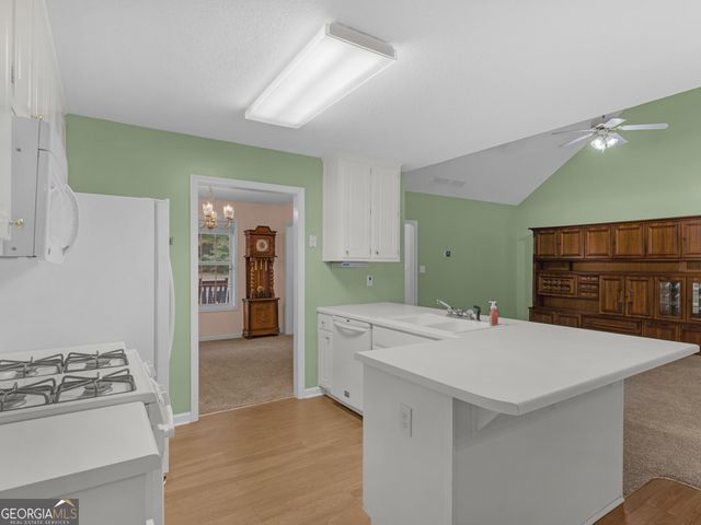 122 Old Stonewall Drive, Locust Grove, GA 30248