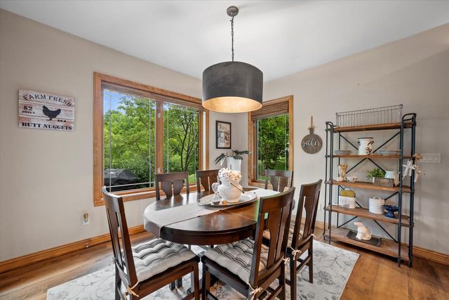 W144N9813 Sun Valley TRAIL, Germantown, WI 53022