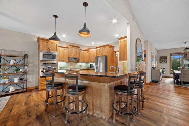 W144N9813 Sun Valley TRAIL, Germantown, WI 53022