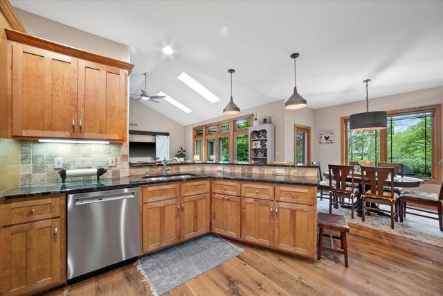 W144N9813 Sun Valley TRAIL, Germantown, WI 53022