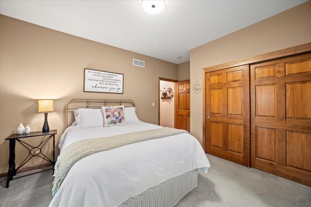 W144N9813 Sun Valley TRAIL, Germantown, WI 53022