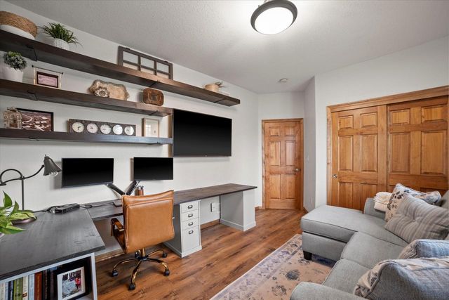 W144N9813 Sun Valley TRAIL, Germantown, WI 53022