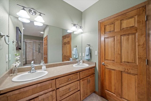 W144N9813 Sun Valley TRAIL, Germantown, WI 53022