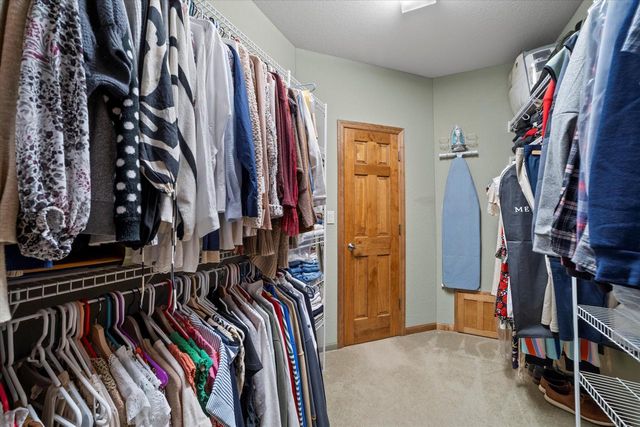W144N9813 Sun Valley TRAIL, Germantown, WI 53022