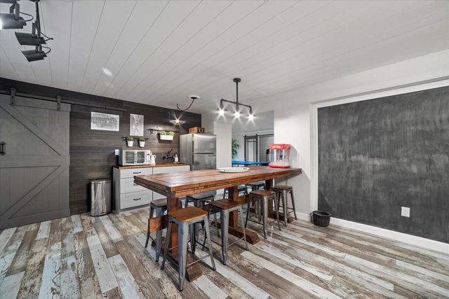 W144N9813 Sun Valley TRAIL, Germantown, WI 53022
