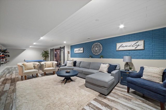 W144N9813 Sun Valley TRAIL, Germantown, WI 53022