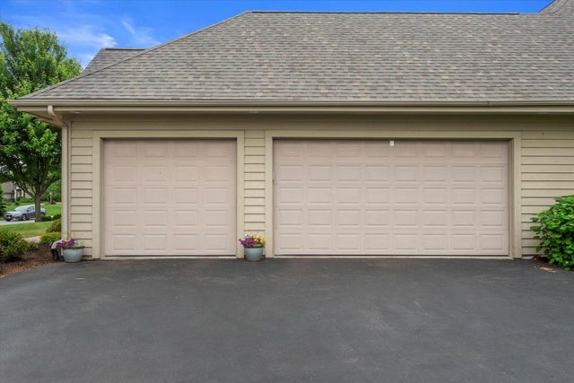 W144N9813 Sun Valley TRAIL, Germantown, WI 53022