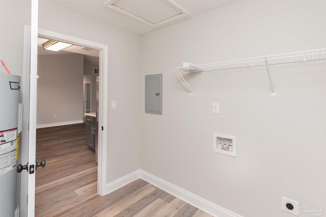 245 Cary Memorial, Pensacola, FL 32505