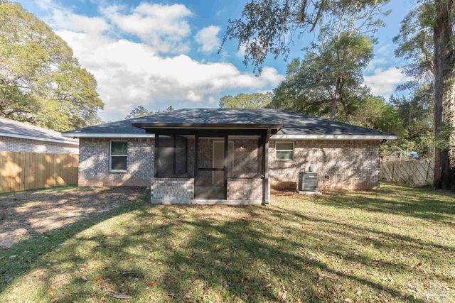 245 Cary Memorial, Pensacola, FL 32505