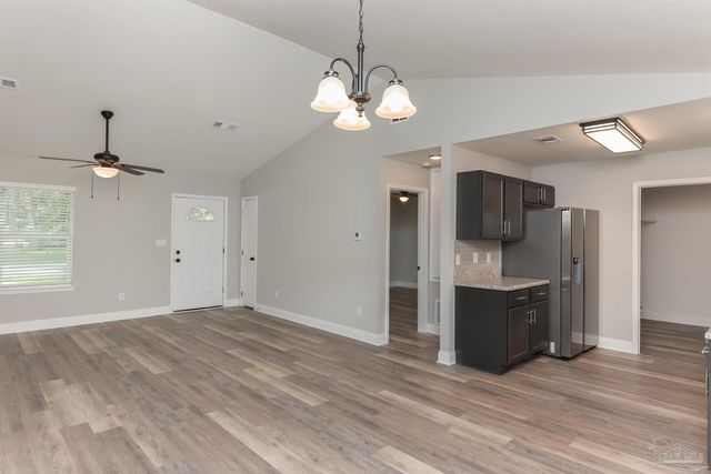 245 Cary Memorial, Pensacola, FL 32505