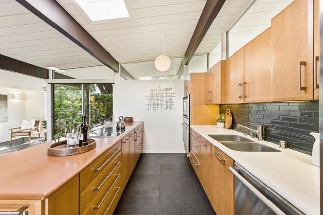 2027 New Brunswick Drive, San Mateo, CA 94402