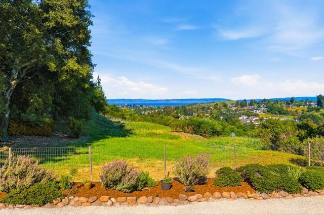 2027 New Brunswick Drive, San Mateo, CA 94402