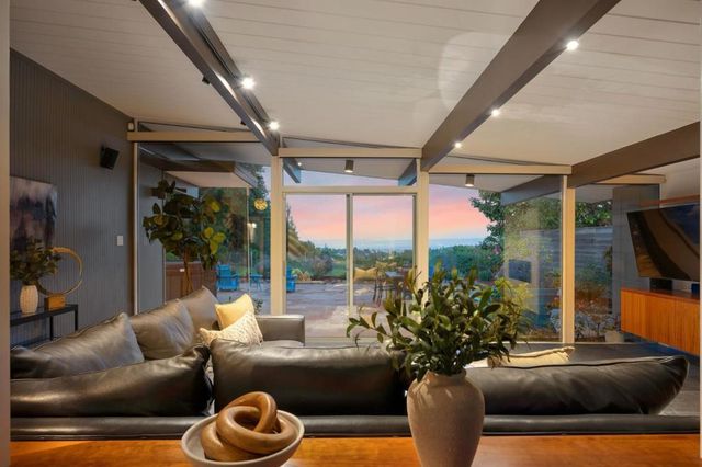 2027 New Brunswick Drive, San Mateo, CA 94402