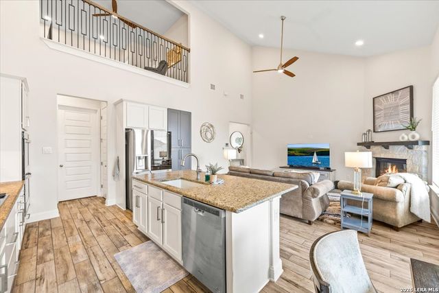 28806 Oldlyme Way, San Antonio, TX 78260