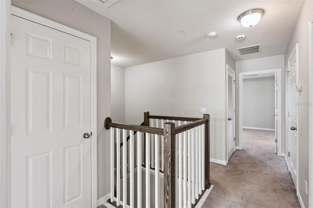 Image 13 of property listing at 8650 VEDDER LANE, Orlando, FL 32832