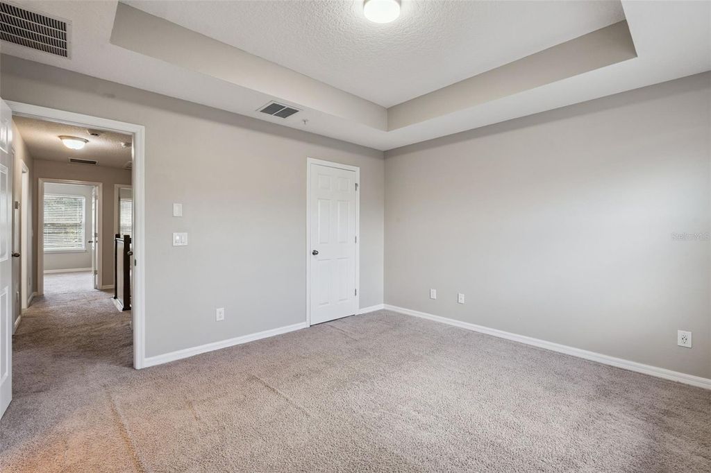 Image 15 of property listing at 8650 VEDDER LANE, Orlando, FL 32832
