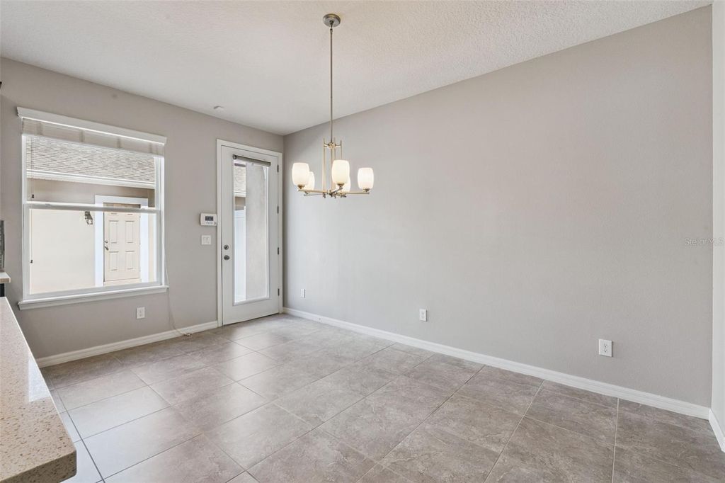 Image 8 of property listing at 8650 VEDDER LANE, Orlando, FL 32832