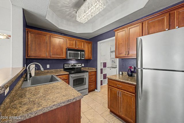17017 N 12TH Street 2002, Phoenix, AZ 85022