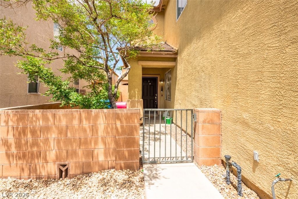 6338 Pronghorn Ridge Avenue, Las Vegas, NV 89122 — photo 4