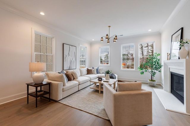 245 Mayfair Court, Alpharetta, GA 30009