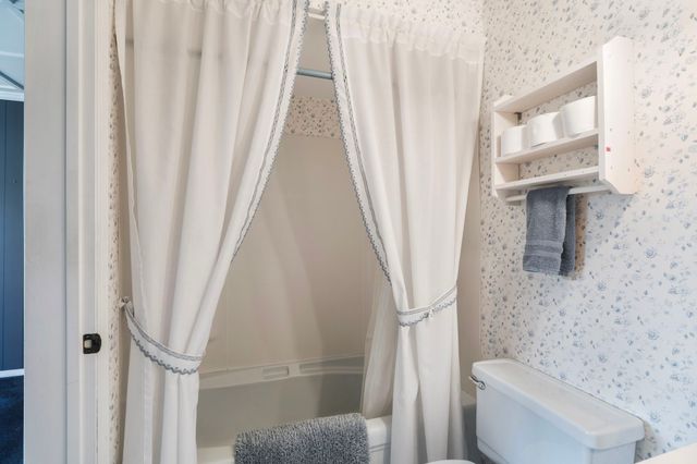 689 Gonzales, Santa Fe, NM 87501