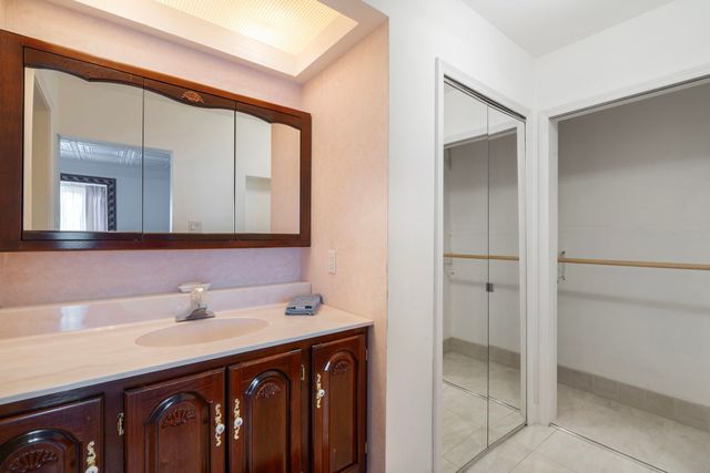 689 Gonzales, Santa Fe, NM 87501