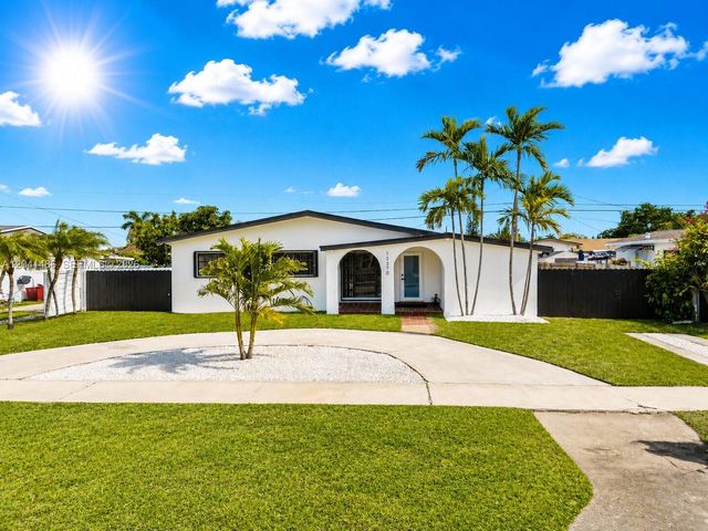 12370 SW 190th Ter, Miami, FL 33177