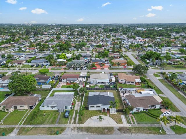 12370 SW 190th Ter, Miami, FL 33177