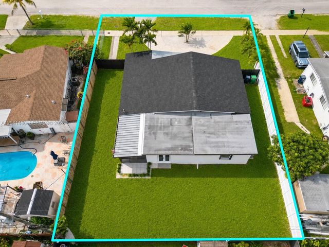 12370 SW 190th Ter, Miami, FL 33177