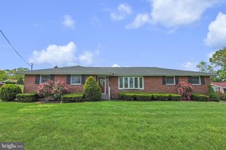 1004 MAPLE ST, Pottsville, PA 17901