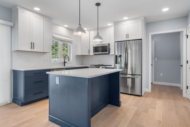 3 Paddington Place, Nashua, NH 03064