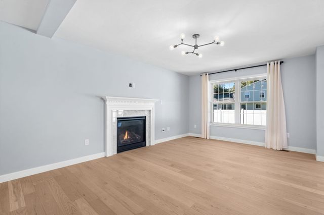 3 Paddington Place, Nashua, NH 03064