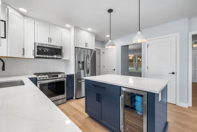 3 Paddington Place, Nashua, NH 03064