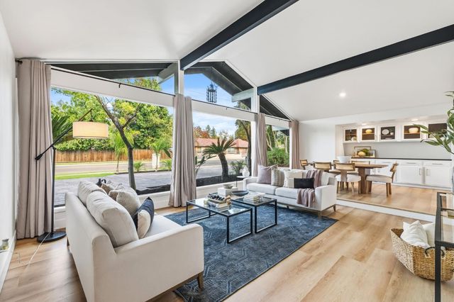 2511 W Barstow Avenue, Fresno, CA 93711