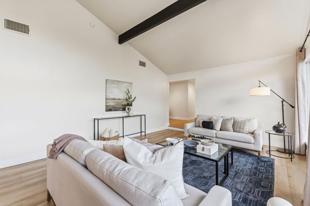 2511 W Barstow Avenue, Fresno, CA 93711