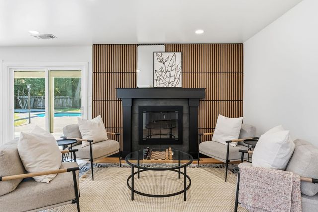 2511 W Barstow Avenue, Fresno, CA 93711