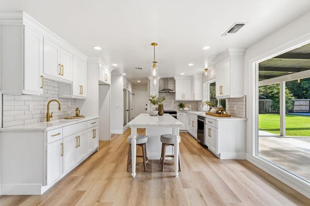 2511 W Barstow Avenue, Fresno, CA 93711