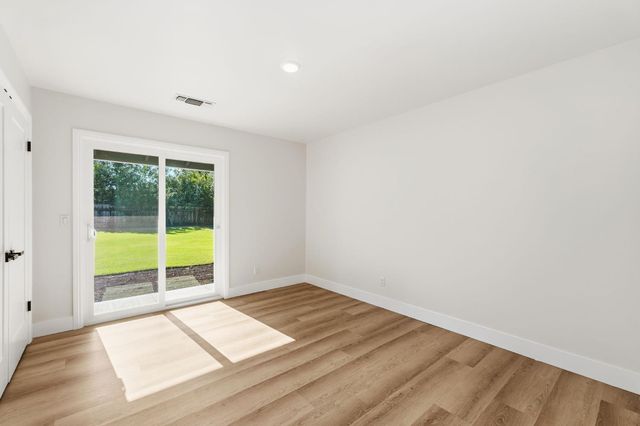 2511 W Barstow Avenue, Fresno, CA 93711