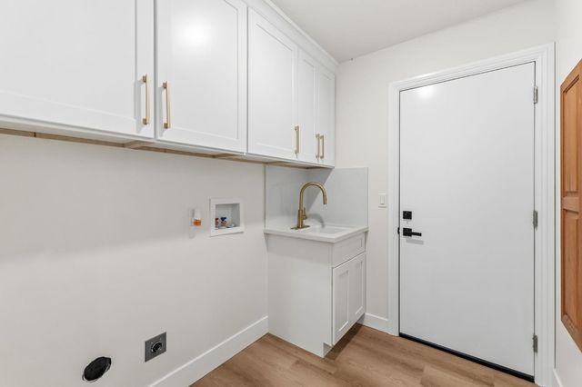 2511 W Barstow Avenue, Fresno, CA 93711