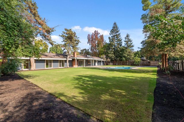 2511 W Barstow Avenue, Fresno, CA 93711