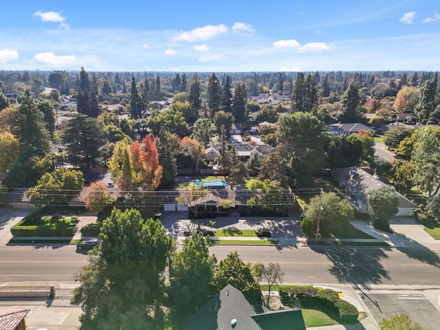 2511 W Barstow Avenue, Fresno, CA 93711