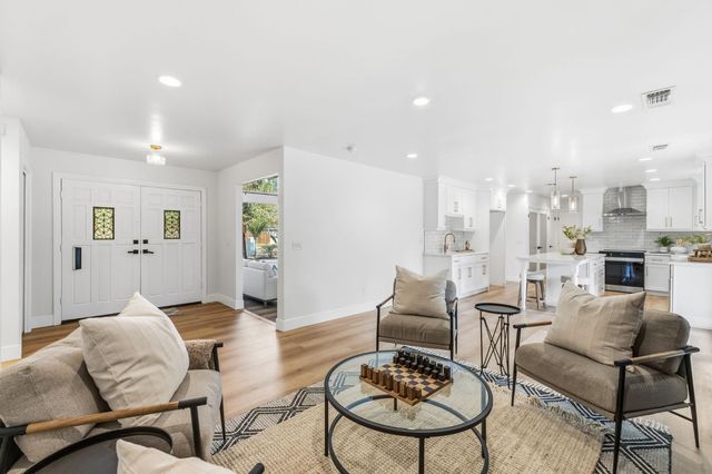 2511 W Barstow Avenue, Fresno, CA 93711