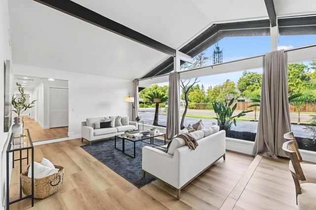 2511 W Barstow Avenue, Fresno, CA 93711