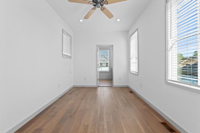 29 Hanover Street, Charleston, SC 29403