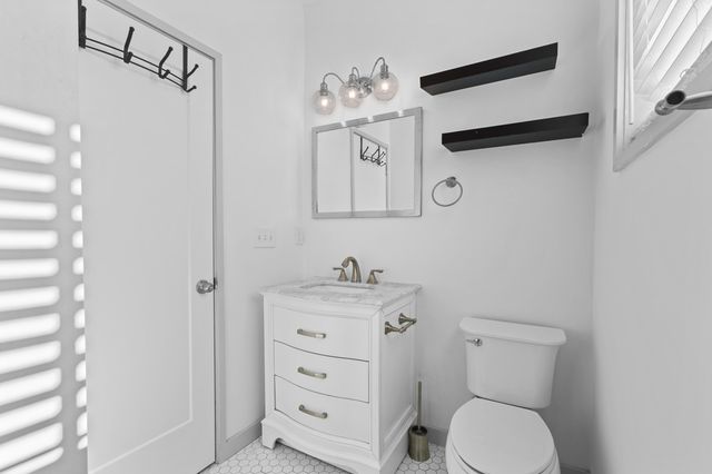 29 Hanover Street, Charleston, SC 29403