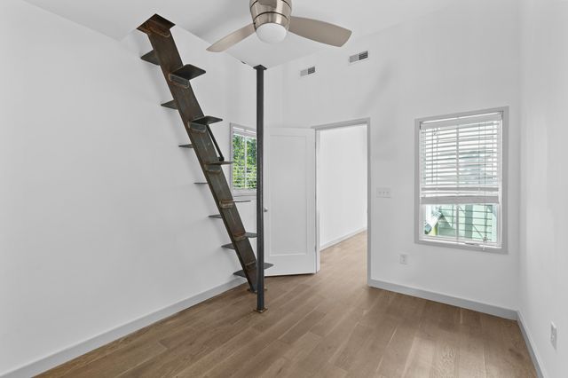 29 Hanover Street, Charleston, SC 29403