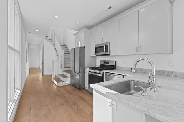 29 Hanover Street, Charleston, SC 29403